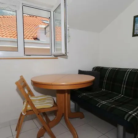 Apartment Central Beach 4 *